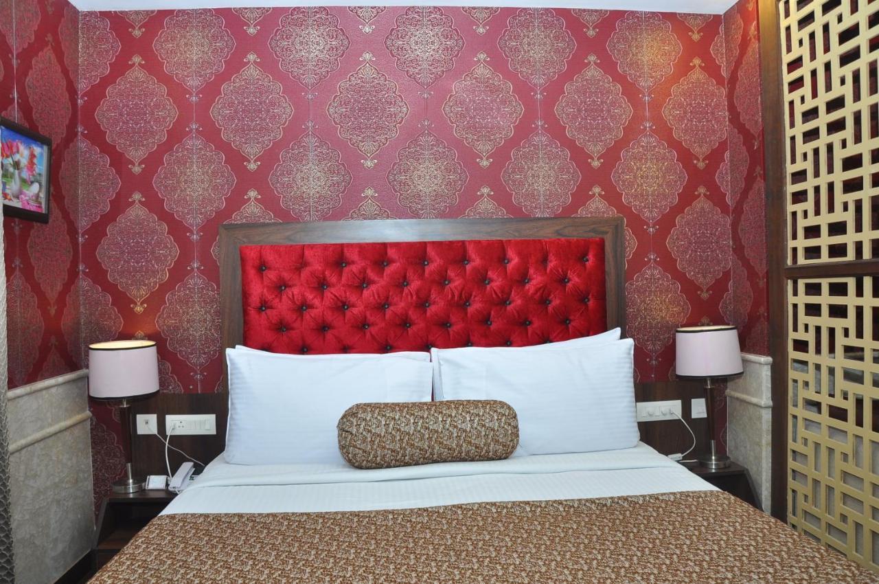 Hotel Jsr Continental Dehradún Kültér fotó