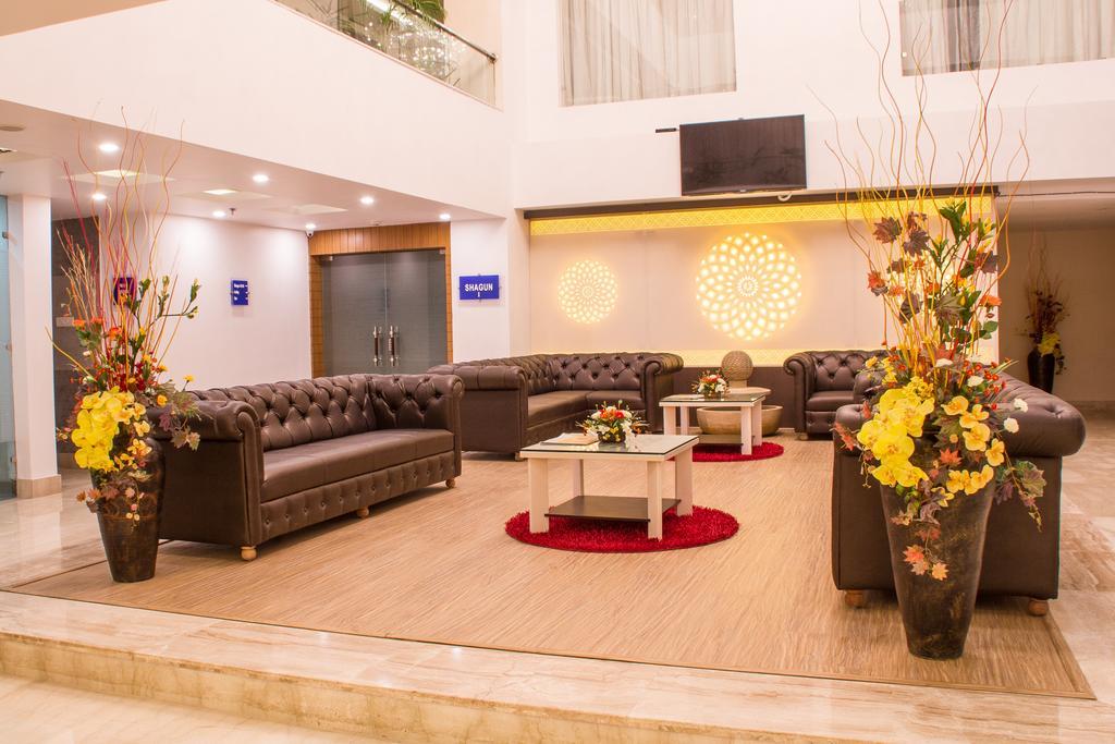 Hotel Jsr Continental Dehradún Kültér fotó