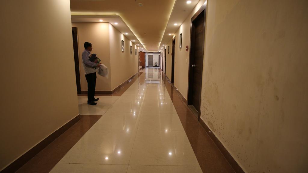 Hotel Jsr Continental Dehradún Kültér fotó