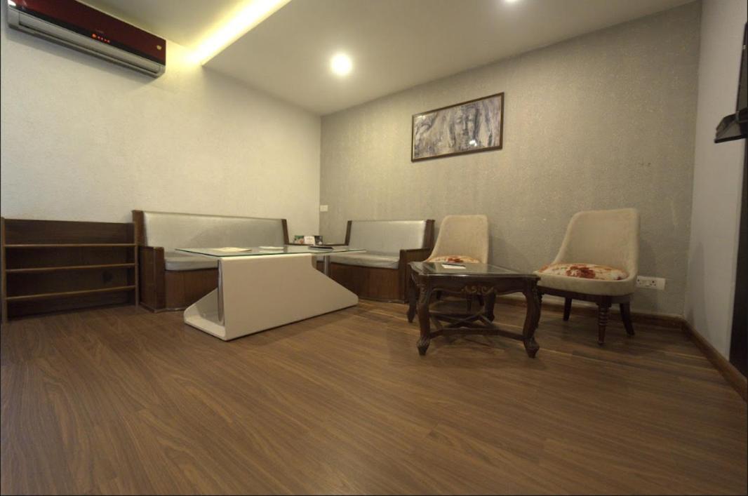 Hotel Jsr Continental Dehradún Kültér fotó