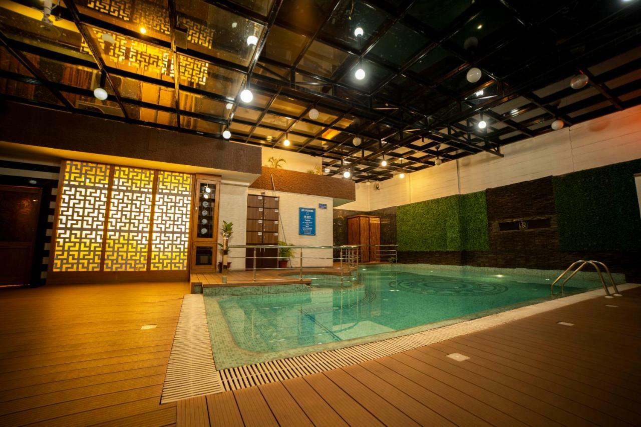 Hotel Jsr Continental Dehradún Kültér fotó