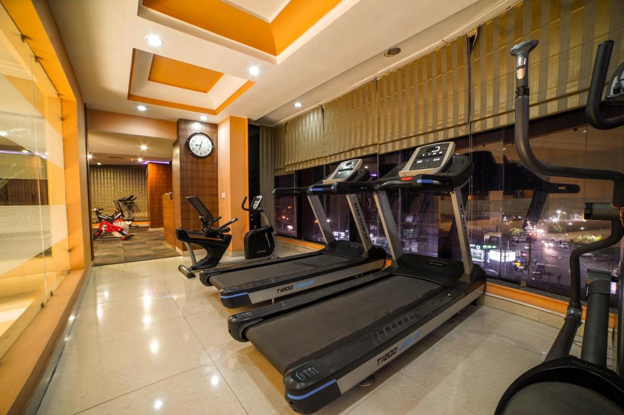 Hotel Jsr Continental Dehradún Kültér fotó